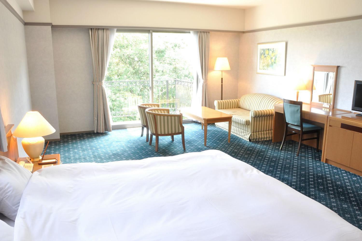 Hotel Floracion נאסו מראה חיצוני תמונה